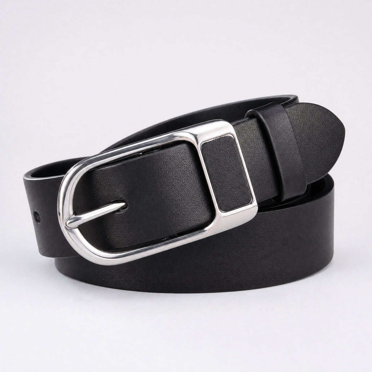 Bruceville Full-Grain Leather Belt in Black Silver