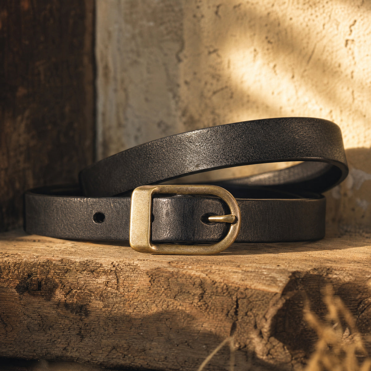 Clyde Slim Full-Grain Leather Belt in Black