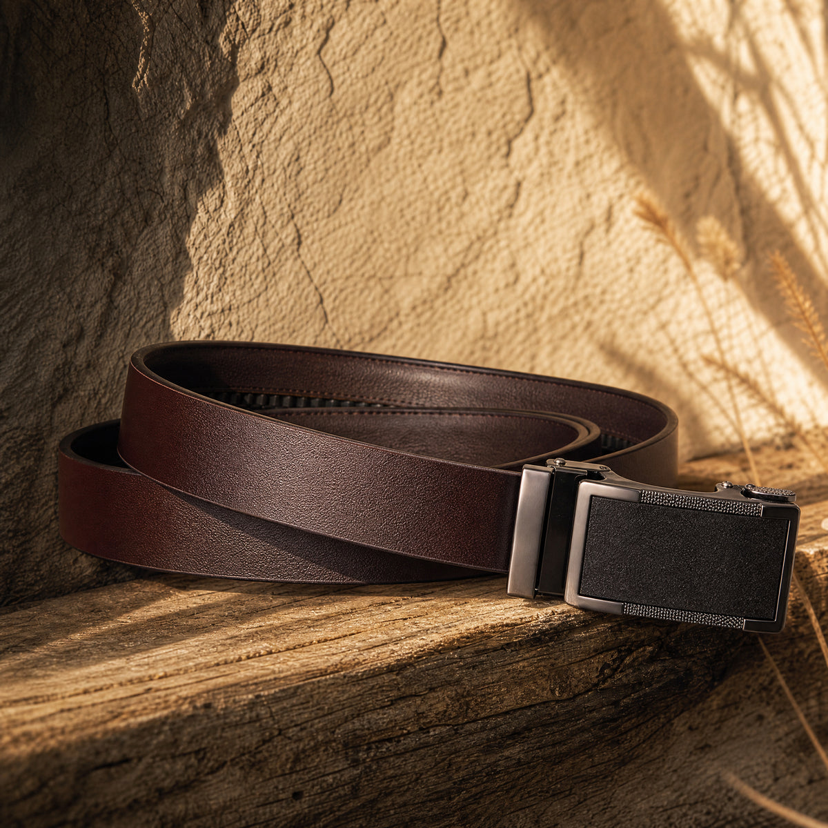 Comanche Full-Grain Leather Belt in Brown